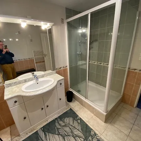 La Maison Du Parloir Queaux